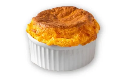 Soufflé de bacón y queso