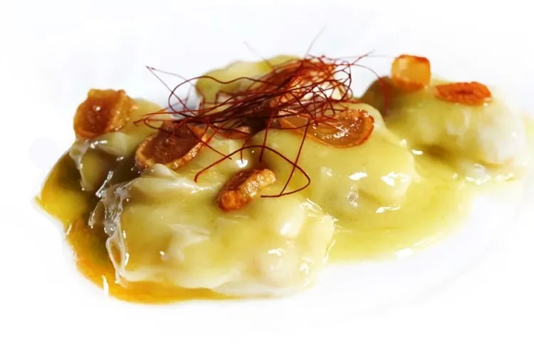 Kokotxas de bacalao al pil pil